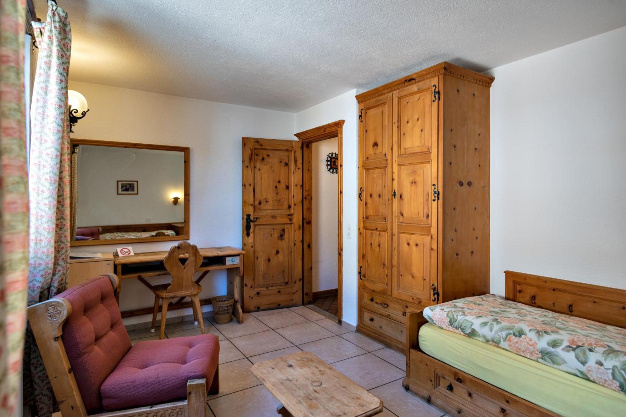 Silva Appartments And Rooms Silvaplana Chambre photo